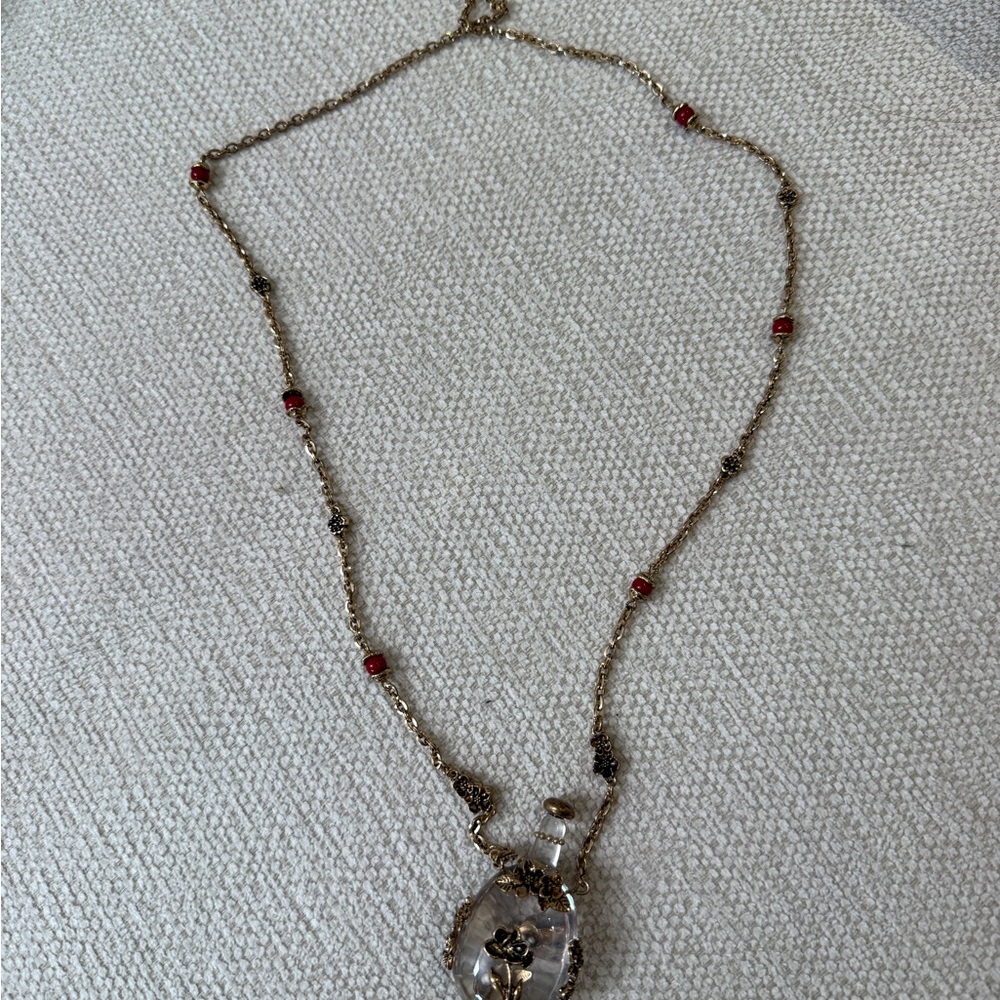 Zara Vintage Style Necklace